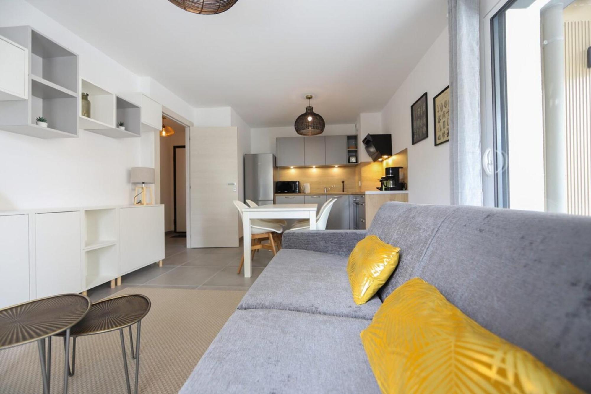 Le Romain - 1-Bedroom With Private Garage Annecy Esterno foto